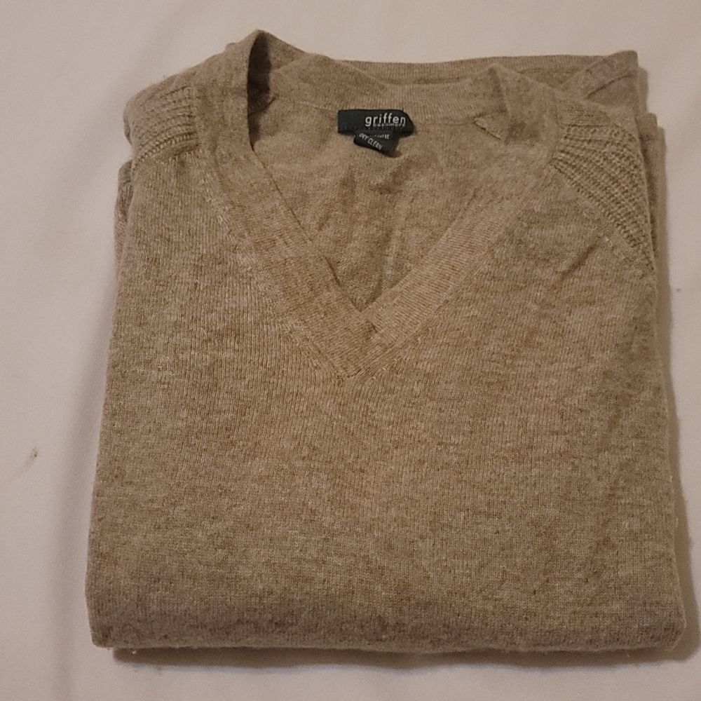 Griffen cashmere sweater size xl‎